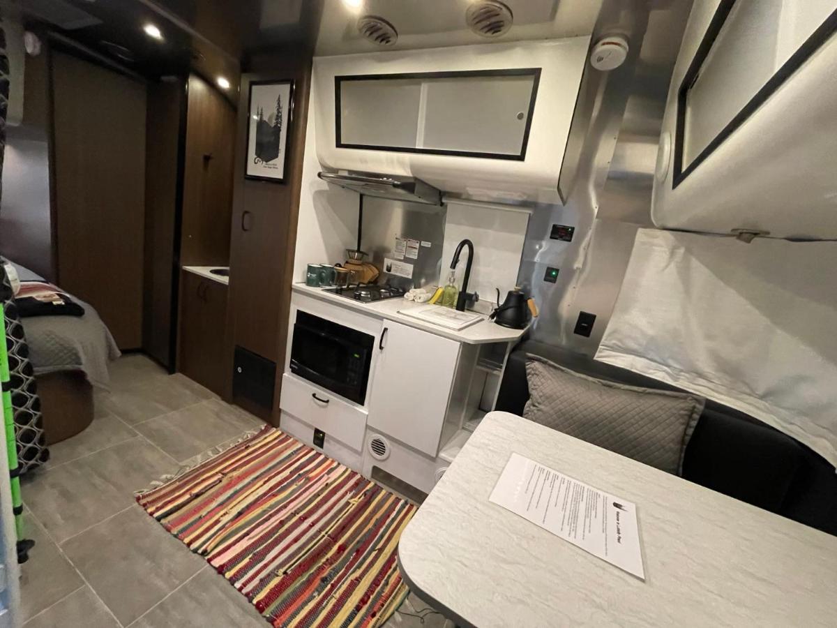 Airstream Caravel 2020 Loblolly Pines Adventure Camp Hotel Eureka Springs Bagian luar foto